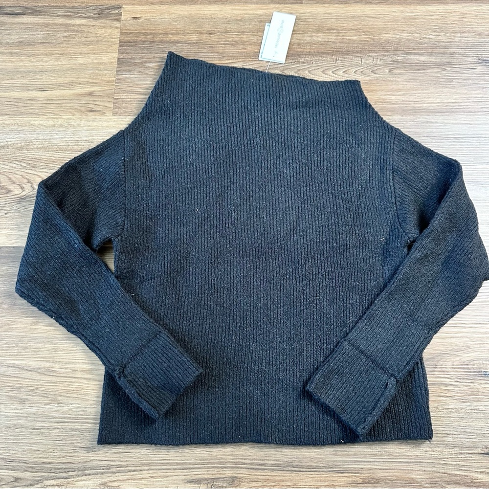 Treasure & Bond Sweater Ribbed‎ Knit Asymmetrical Neck Classic Black Small New